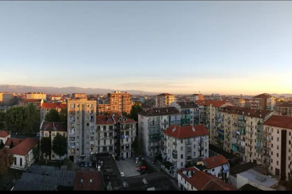 Amazing Apartment With View Near Metro トリノ エクステリア 写真