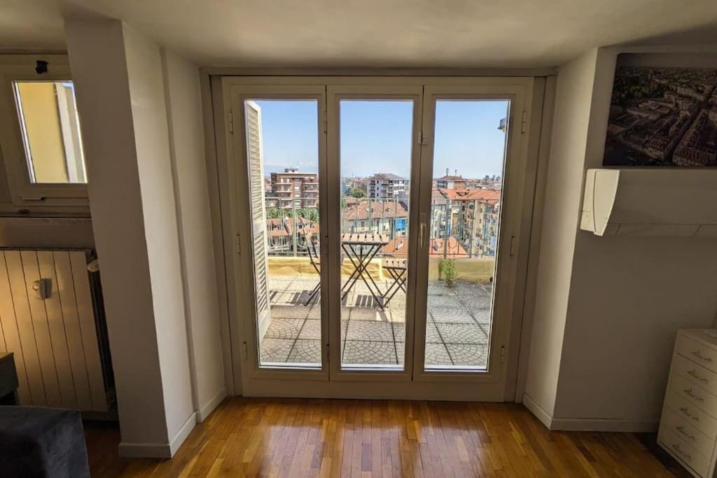 Amazing Apartment With View Near Metro トリノ エクステリア 写真